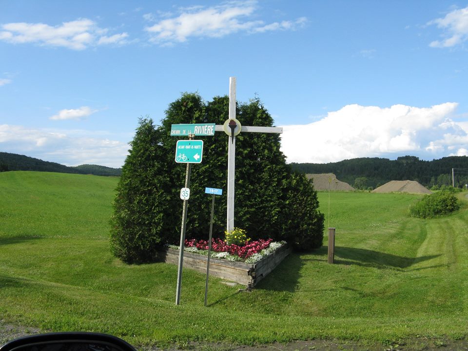 crossroads cross